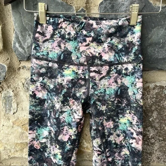 Lululemon Wunder Under HR Tight 25FLN size 4